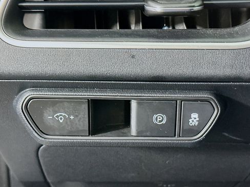 Used 2025 Kia K4 LXS image 17