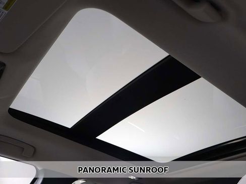 New 2025 Mitsubishi Outlander SE image 4