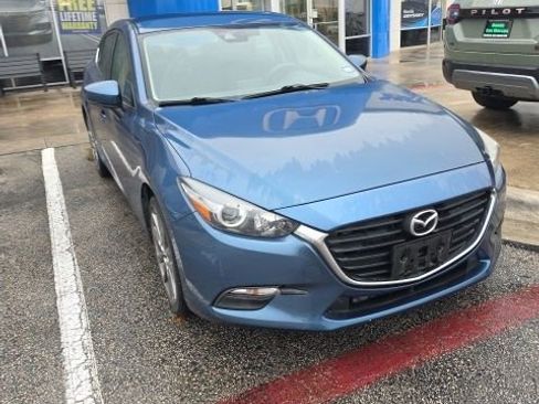 Used 2018 MAZDA MAZDA3 Touring FWD image 5