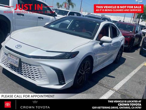 Used 2025 Toyota Camry XSE FWD image 1