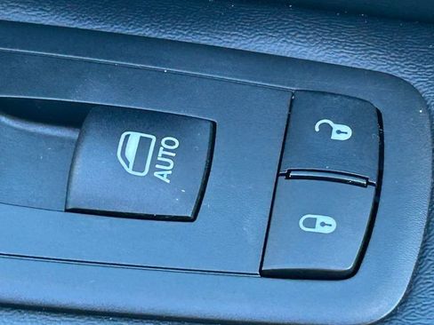 Used 2019 Dodge Grand Caravan GT image 37