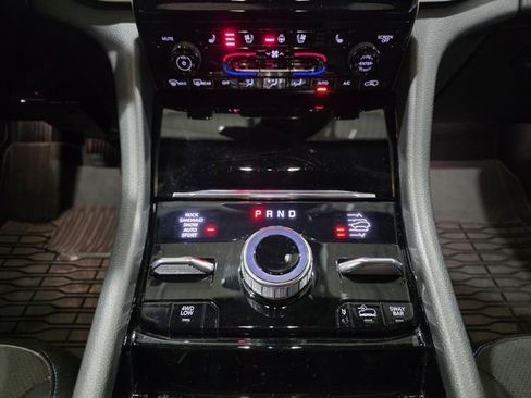 Used 2022 Jeep Grand Cherokee Trailhawk image 20