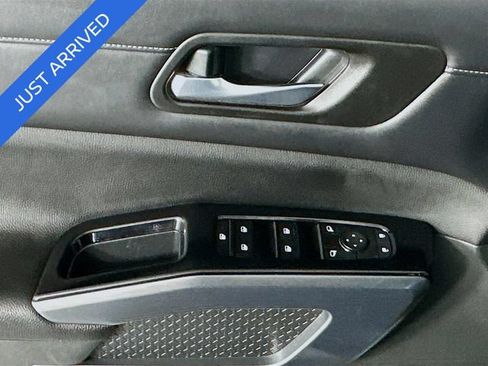 Certified 2023 Nissan Pathfinder SL w/ Lighting Package (N92) FWD image 19