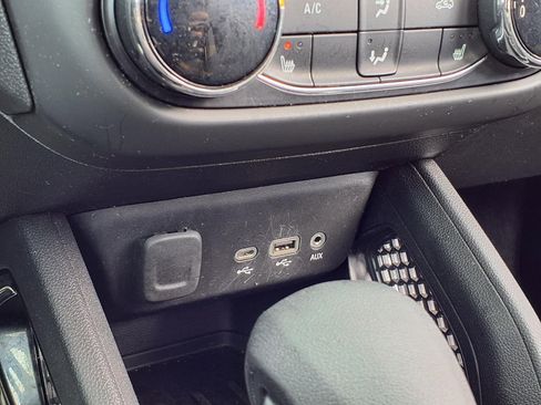 Used 2023 Chevrolet TrailBlazer LT image 13