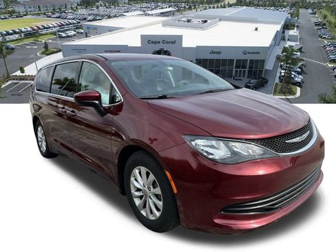 Used 2018 Chrysler Pacifica LX w/ Tire & Wheel Group image 2