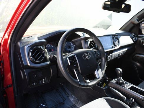 Used 2023 Toyota Tacoma TRD Sport image 14