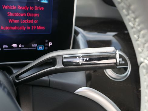 Used 2025 Mercedes-Benz GLC 350e 4MATIC image 18