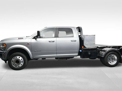 Used 2022 RAM 4500 SLT w/ Quick Order Package 2YG SLT AWD/4WD image 2