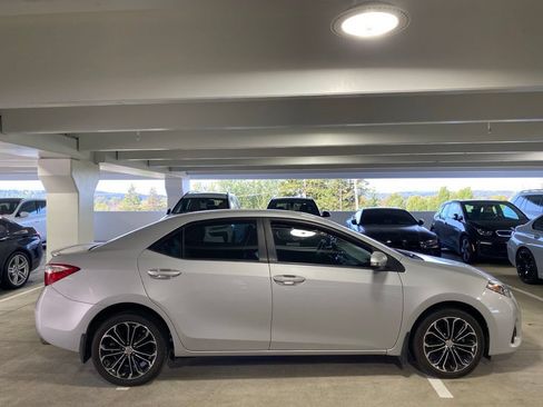 Used 2014 Toyota Corolla S Premium w/ Driver Convenience Package FWD image 5