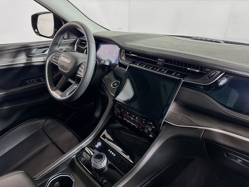 Used 2023 Jeep Grand Cherokee 30th Anniversary image 29