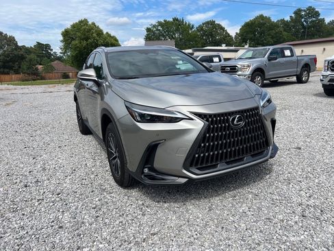 Used 2025 Lexus NX 250 FWD w/ Premium Package image 6