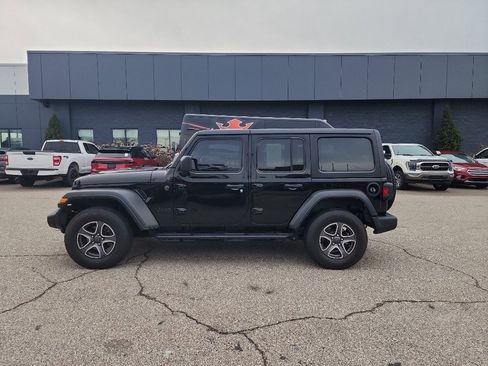 Used 2022 Jeep Wrangler Unlimited Sport image 4
