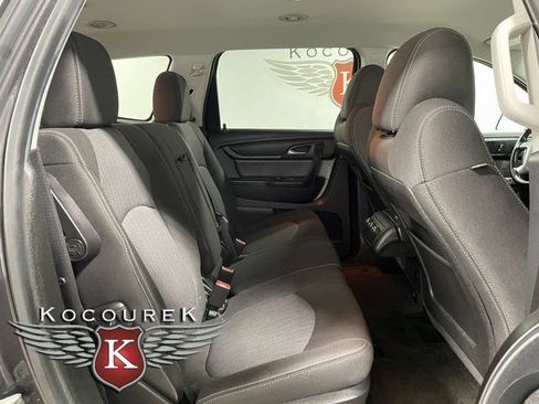 Used 2017 Chevrolet Traverse LT image 21