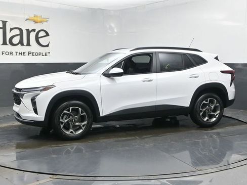 New 2026 Chevrolet Trax LT w/ Driver Confidence Package image 10