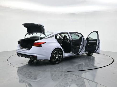 Used 2023 Nissan Altima 2.5 SR image 47