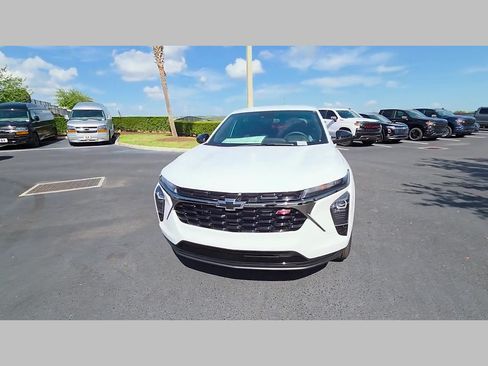 New 2026 Chevrolet Trax RS w/ Driver Confidence Package FWD image 21