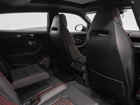 Used 2024 Lamborghini Urus S AWD/4WD image 30