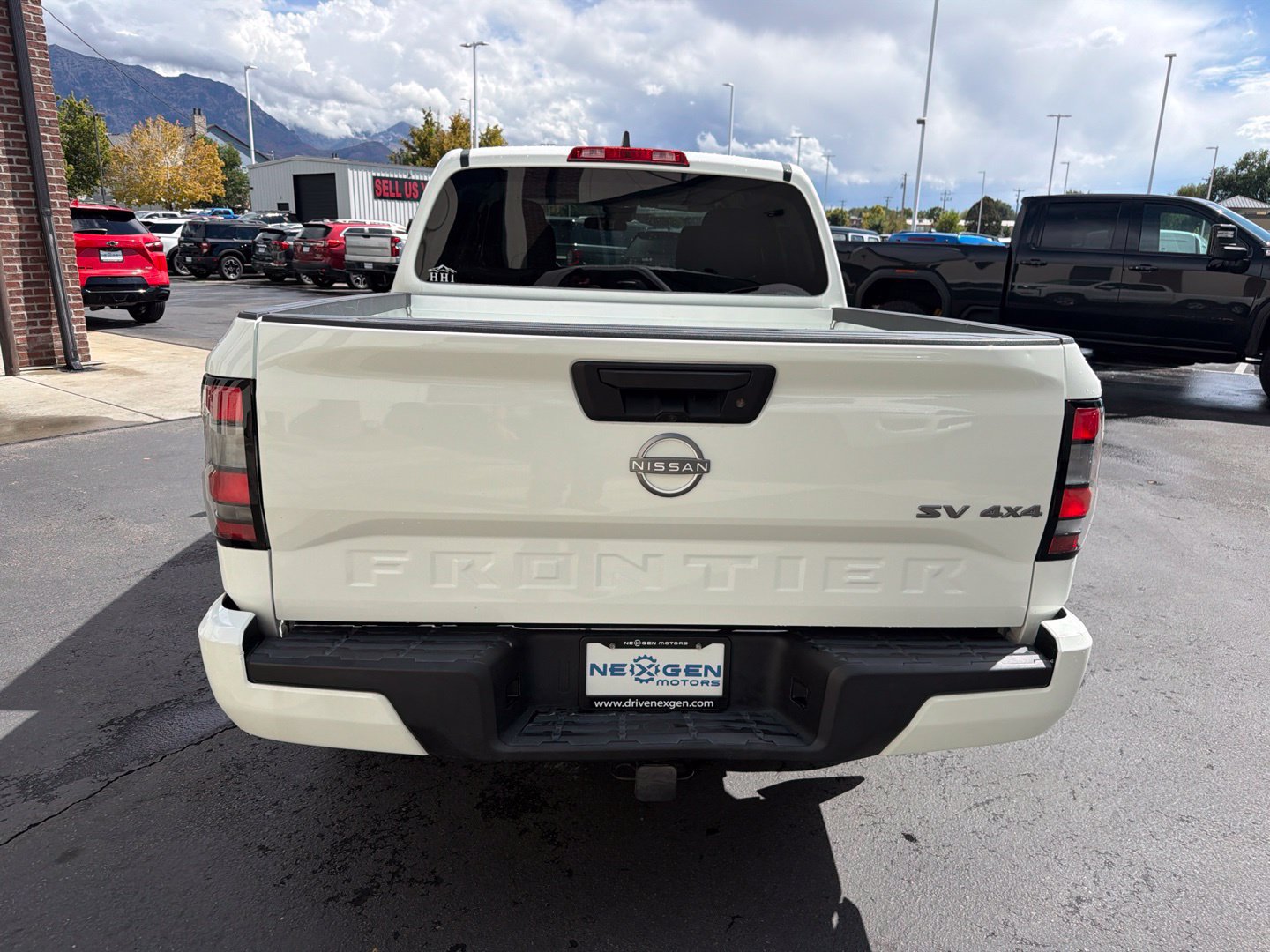 Used 2022 Nissan Frontier SV AWD/4WD image 15