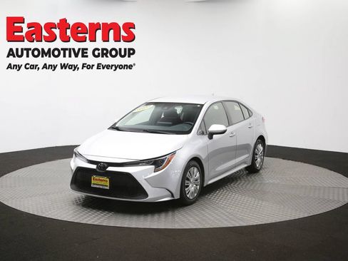 Used 2022 Toyota Corolla LE FWD image 55