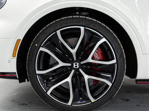 New 2026 Bentley Bentayga Speed image 16