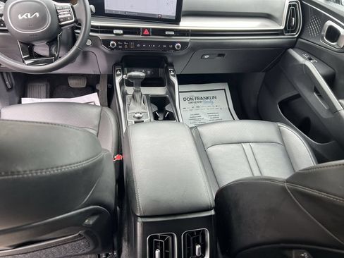 Used 2025 Kia Sorento S FWD image 21