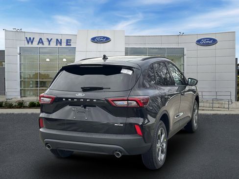 New 2026 Ford Escape ST-Line w/ Cold Weather Package image 4