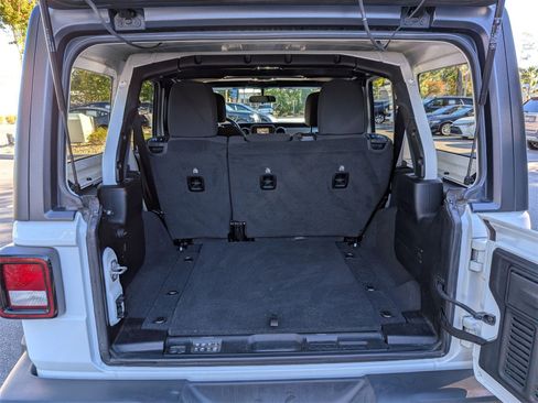 Used 2021 Jeep Wrangler Unlimited Sport image 29