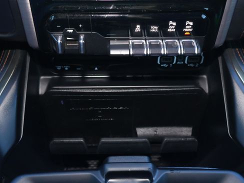 Used 2019 RAM 2500 Limited image 28