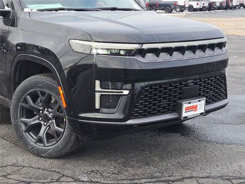 New 2026 Jeep Grand Wagoneer Limited image 2