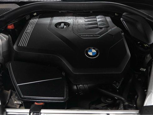 Used 2023 BMW 530i w/ Convenience Package RWD image 17