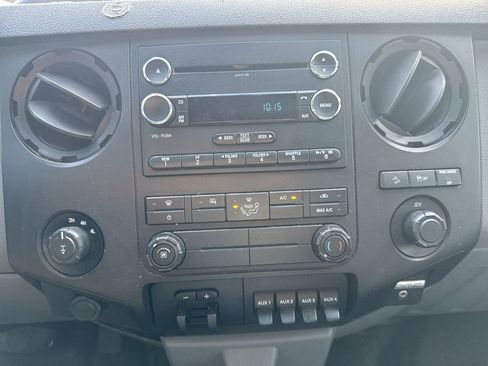 Used 2016 Ford F250 XL w/ Power Equipment Group AWD/4WD image 14