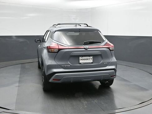 Used 2023 Nissan Kicks SR w/ Interior Electronics Package image 5