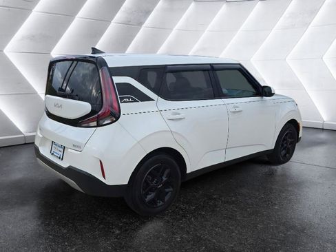 Used 2024 Kia Soul S image 5