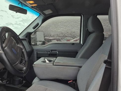 Used 2011 Ford F250 XL w/ PWR Equipment Group image 6