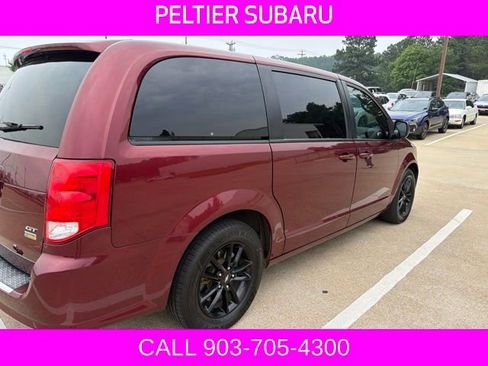 Used 2019 Dodge Grand Caravan GT FWD image 4