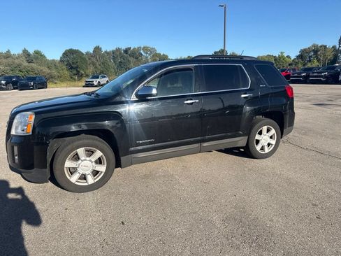 Used 2013 GMC Terrain SLE w/ Convenience Package FWD image 2