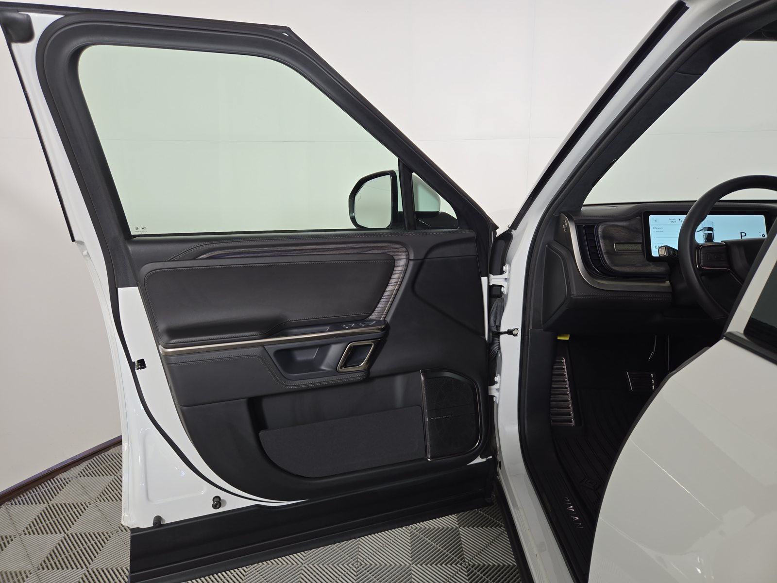 Used 2023 Rivian R1T Adventure Quad AWD/4WD image 16
