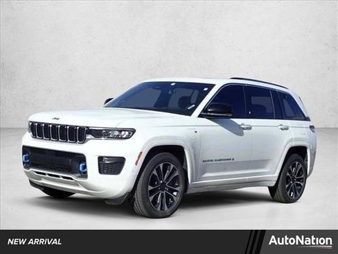 Used 2022 Jeep Grand Cherokee Overland w/ Luxury Tech Group IV AWD/4WD image 1