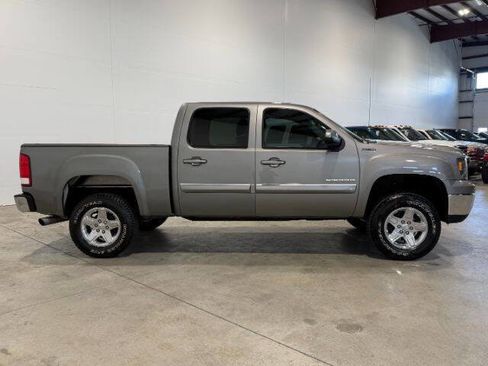 Used 2012 GMC Sierra 1500 SLE w/ All-Terrain Package AWD/4WD image 7