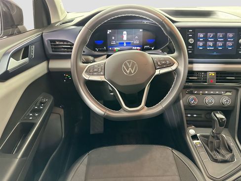 Certified 2022 Volkswagen Taos SE image 20