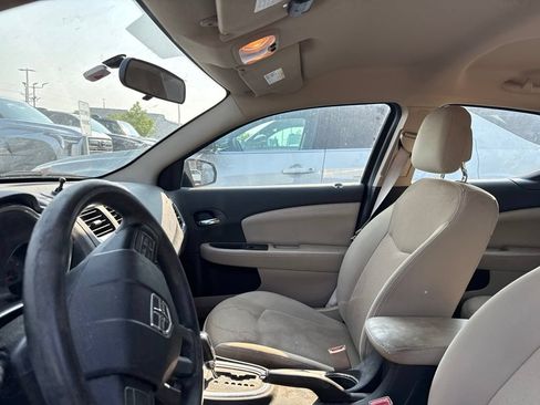 Used 2014 Dodge Avenger SE FWD image 14