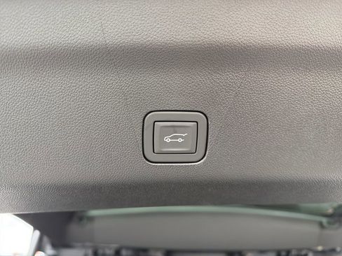 New 2026 Chevrolet Suburban High Country image 37