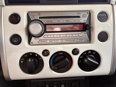 Used 2008 Toyota FJ Cruiser 4WD image 24