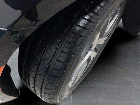 Used 2023 Chrysler Pacifica Pinnacle FWD image 42