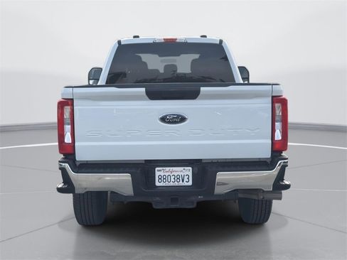 Used 2024 Ford F250 XLT image 4