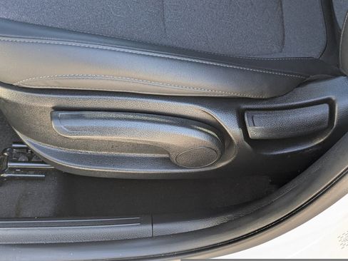 Used 2025 Kia Seltos S image 22