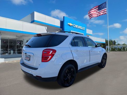 Used 2017 Chevrolet Equinox LT w/ Sport Edition image 4