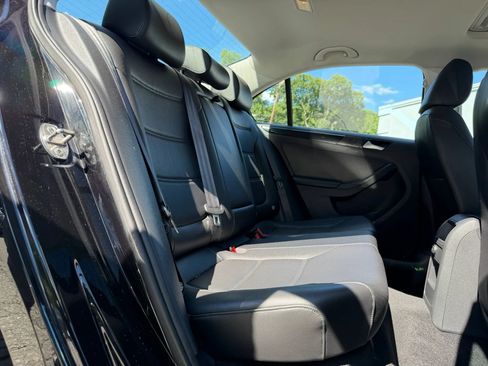 Used 2017 Volkswagen Jetta SEL FWD image 14