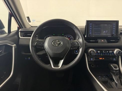 Used 2021 Toyota RAV4 XLE Premium FWD image 24