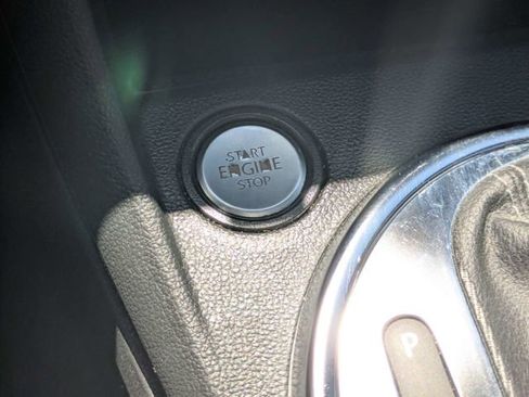 Used 2013 Volkswagen Beetle R-Line FWD image 28